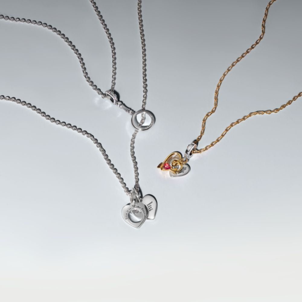 Iegravējams sirds un bultas dubultais amulets