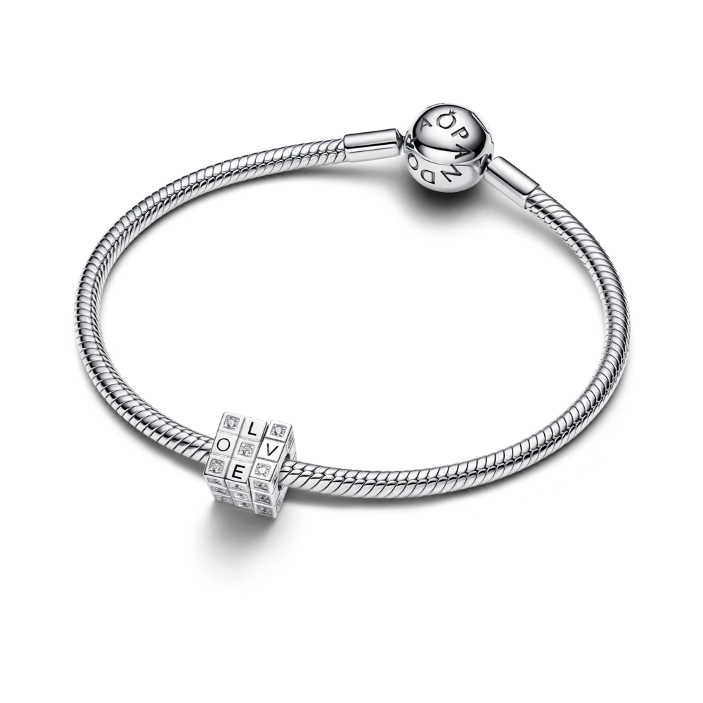 Kustīgais Toy Cube amulets