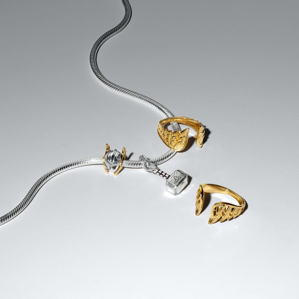 Marvel Tora Helmeta amulets