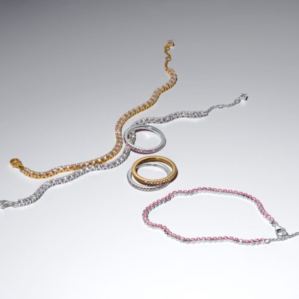 Rozā mazā tenisa aproce