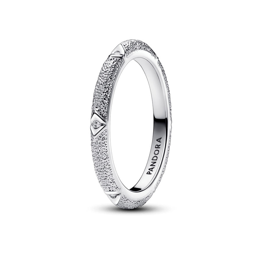 Pandora ME tekstūras un akmentiņu gredzens