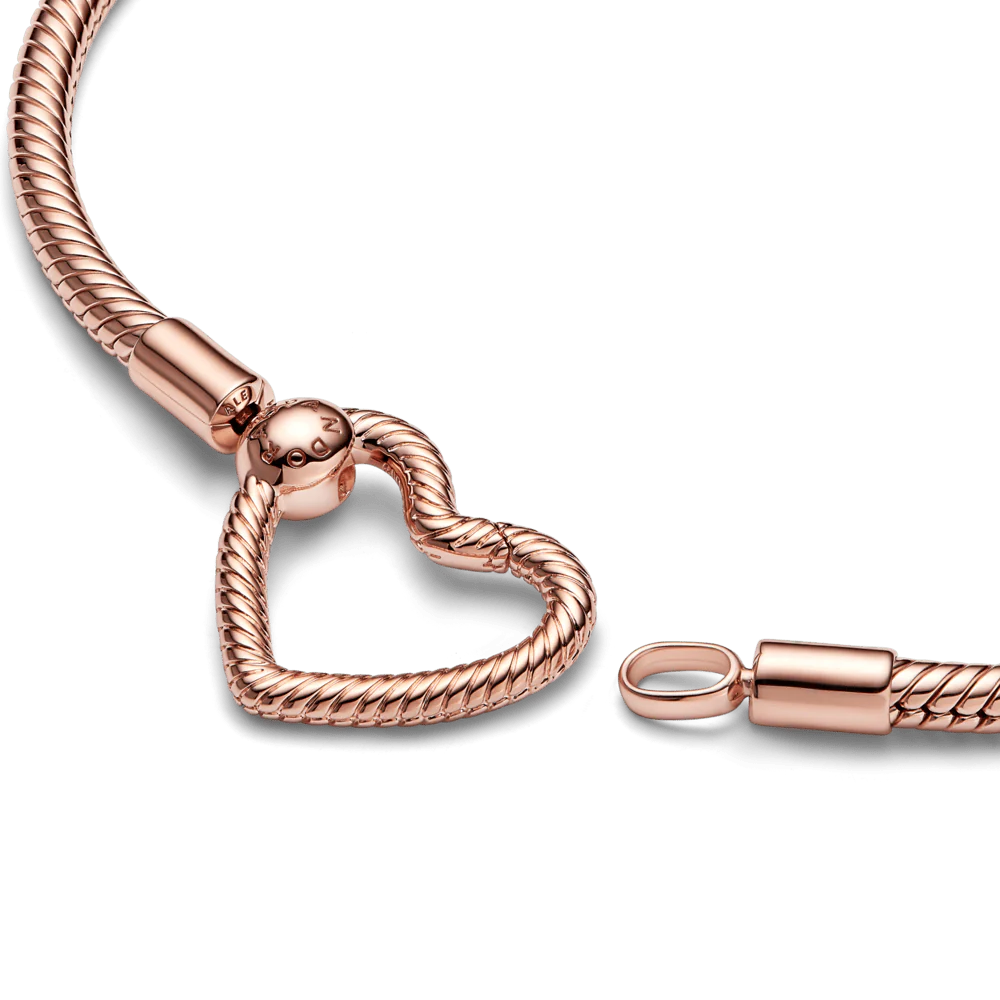 Pandora Moments čūskas raksta ķēdītes rokassprādze ar sirdsveida aizdari
