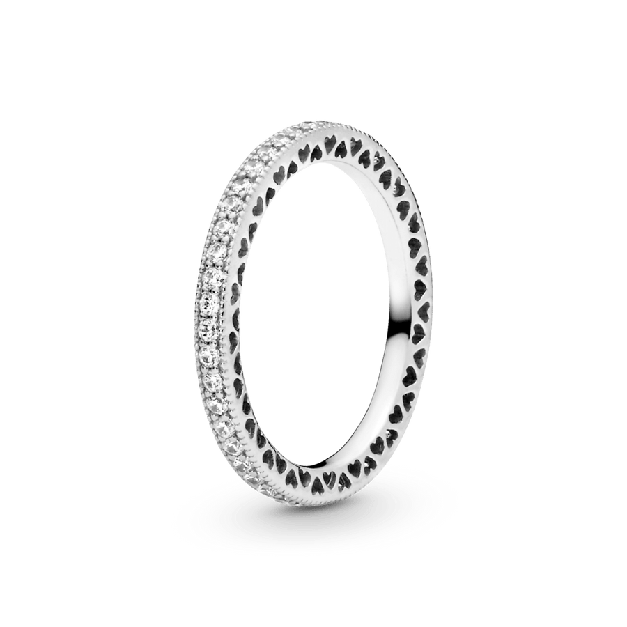 Gredzens ar sirds elementiem