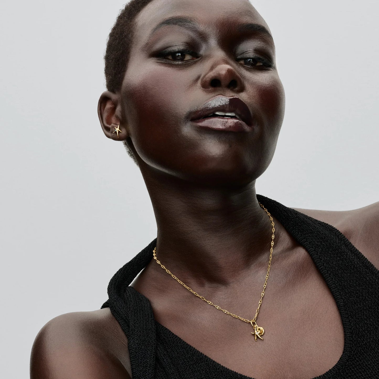 Enkura ķēdes kaklarota