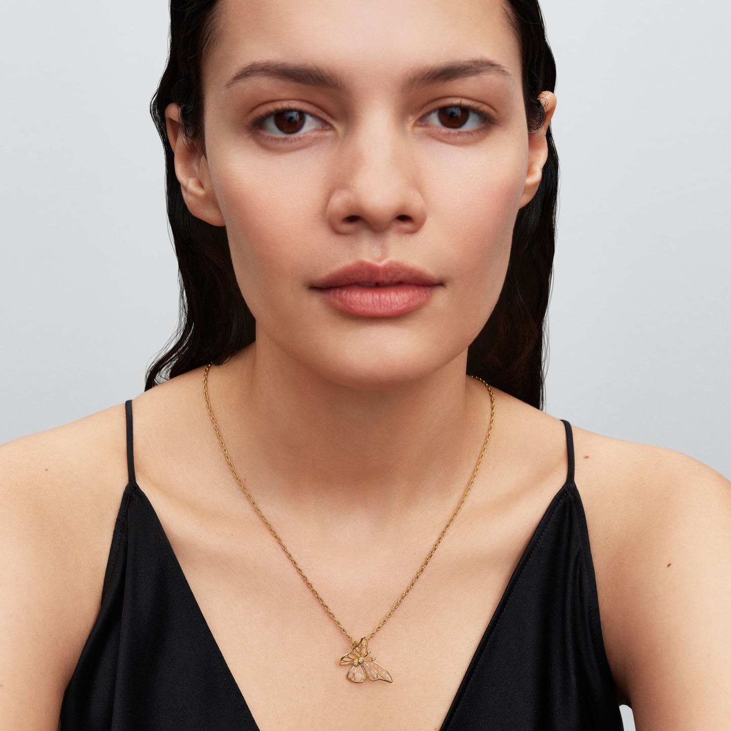 Lielizmēra tauriņa ažūra amulets
