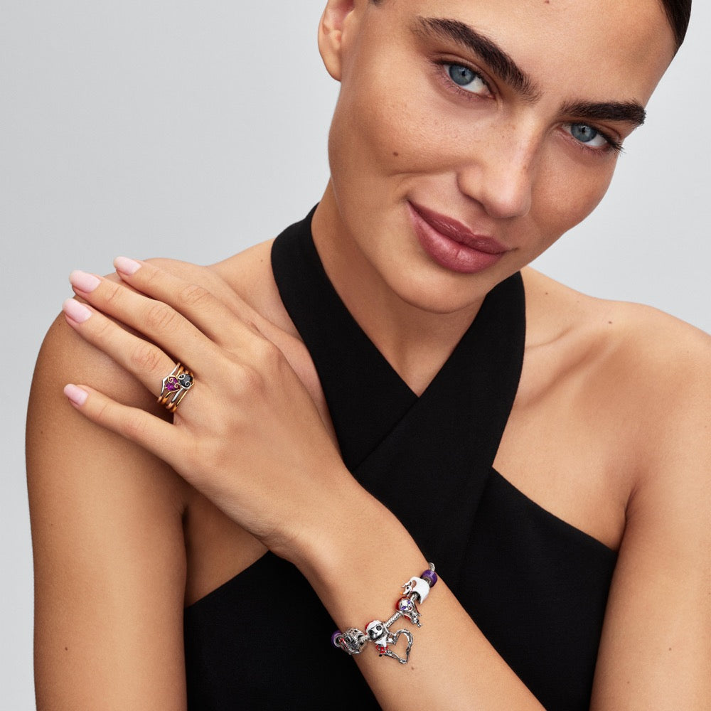 Disney filmas “Murgs pirms Ziemassvētkiem” Sallijas amulets