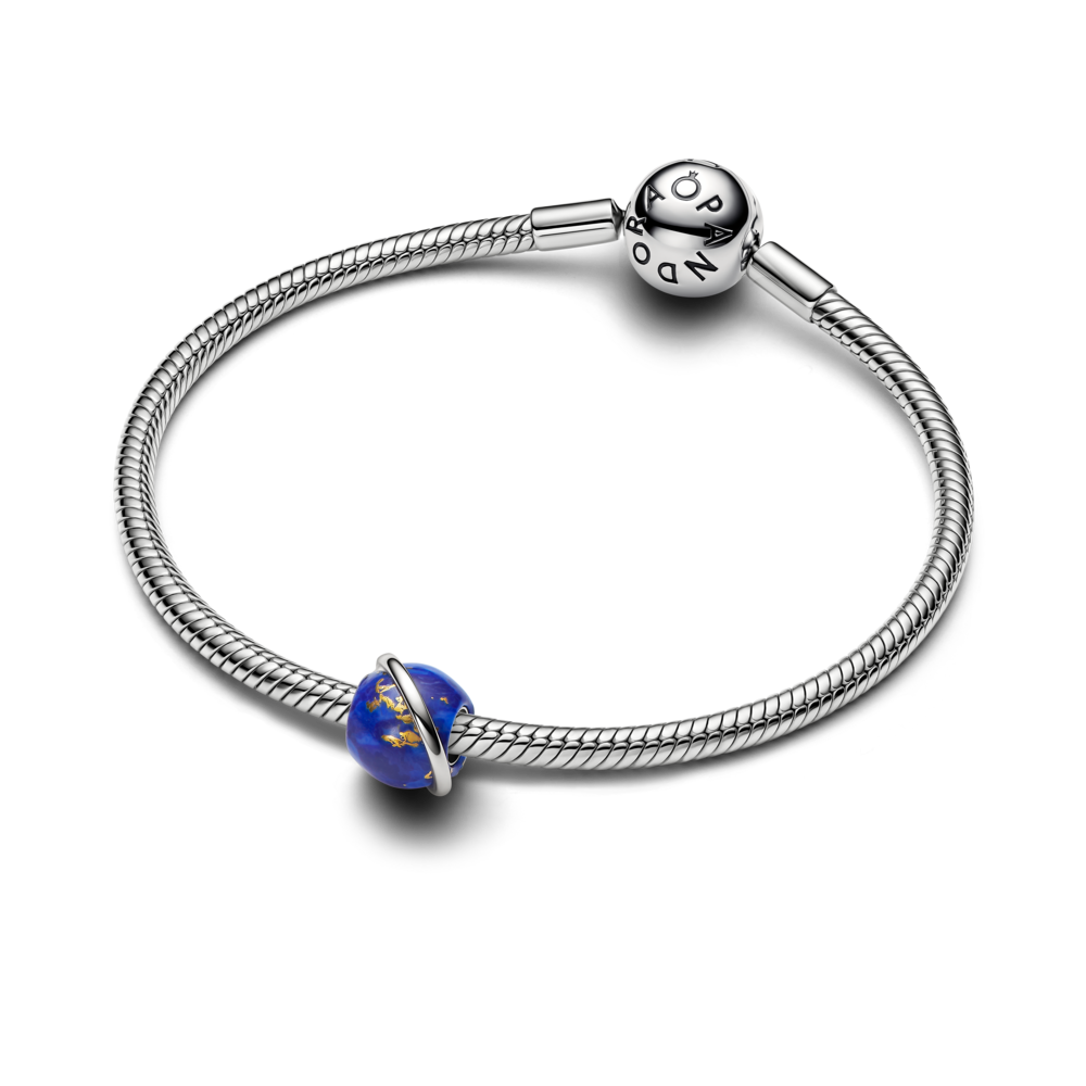 Kosmiskās zilās planētas amulets