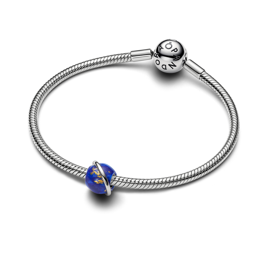 Kosmiskās zilās planētas amulets