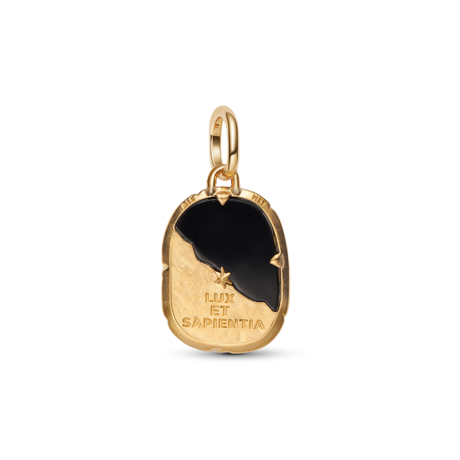 Pūces medaljona amulets