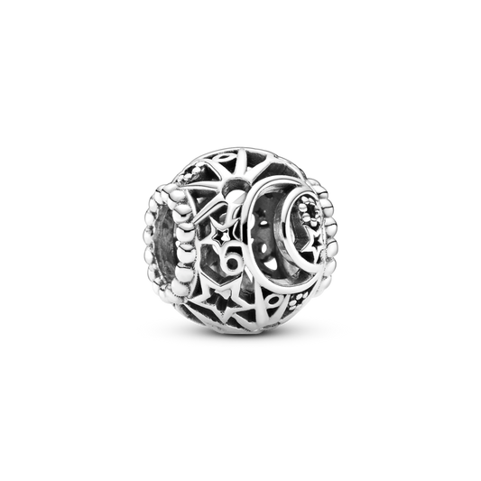 Saules, zvaigžņu un mēness amulets ažūra rakstā