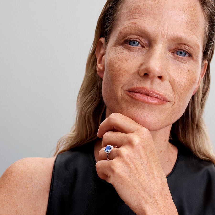 Kvadrātveida mirdzošs, zils Halo gredzens