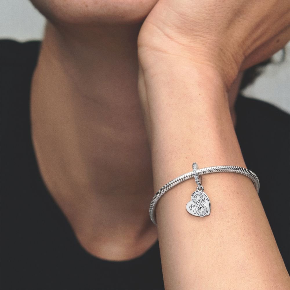 Draudzības mūžibas saiknes piekariņš