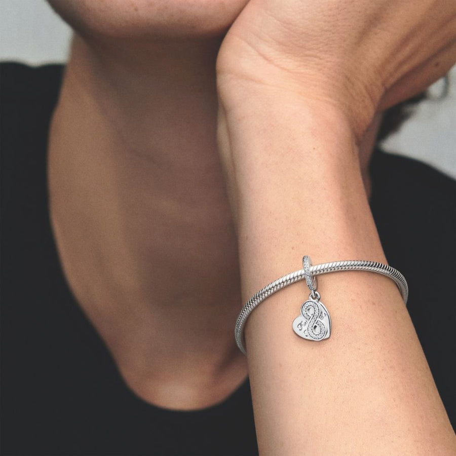 Draudzības mūžibas saiknes piekariņš