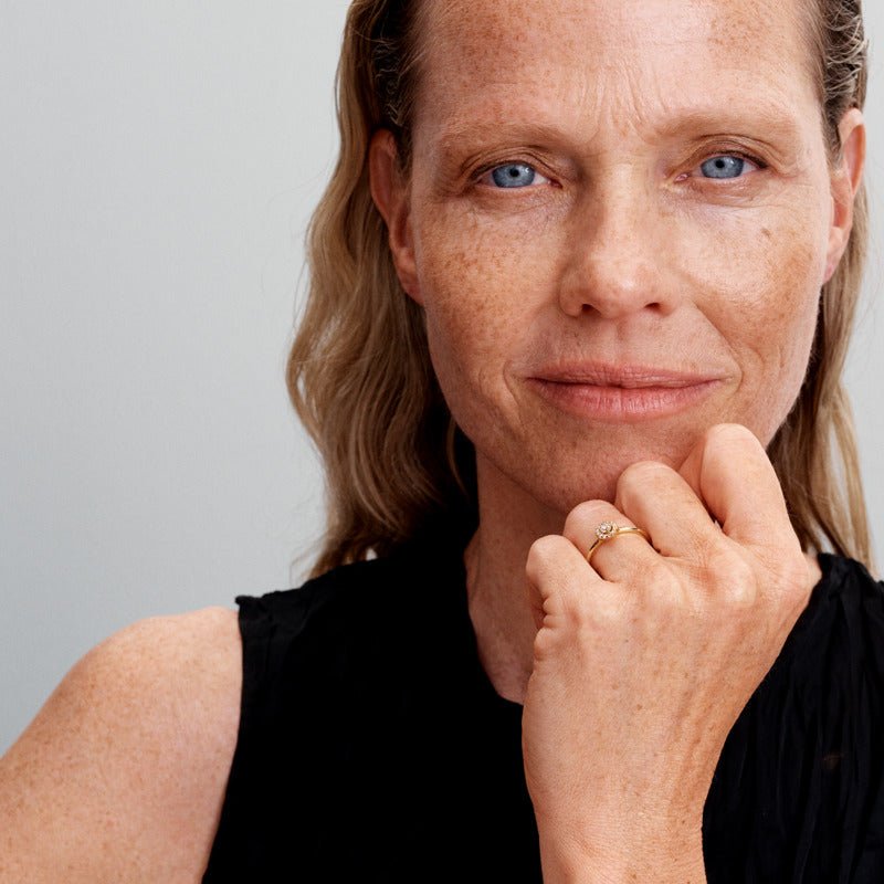 Apļveida Pavé Halo gredzens