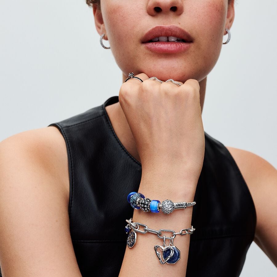 Apaļš mirdzoša Pavé Round melnais amulets