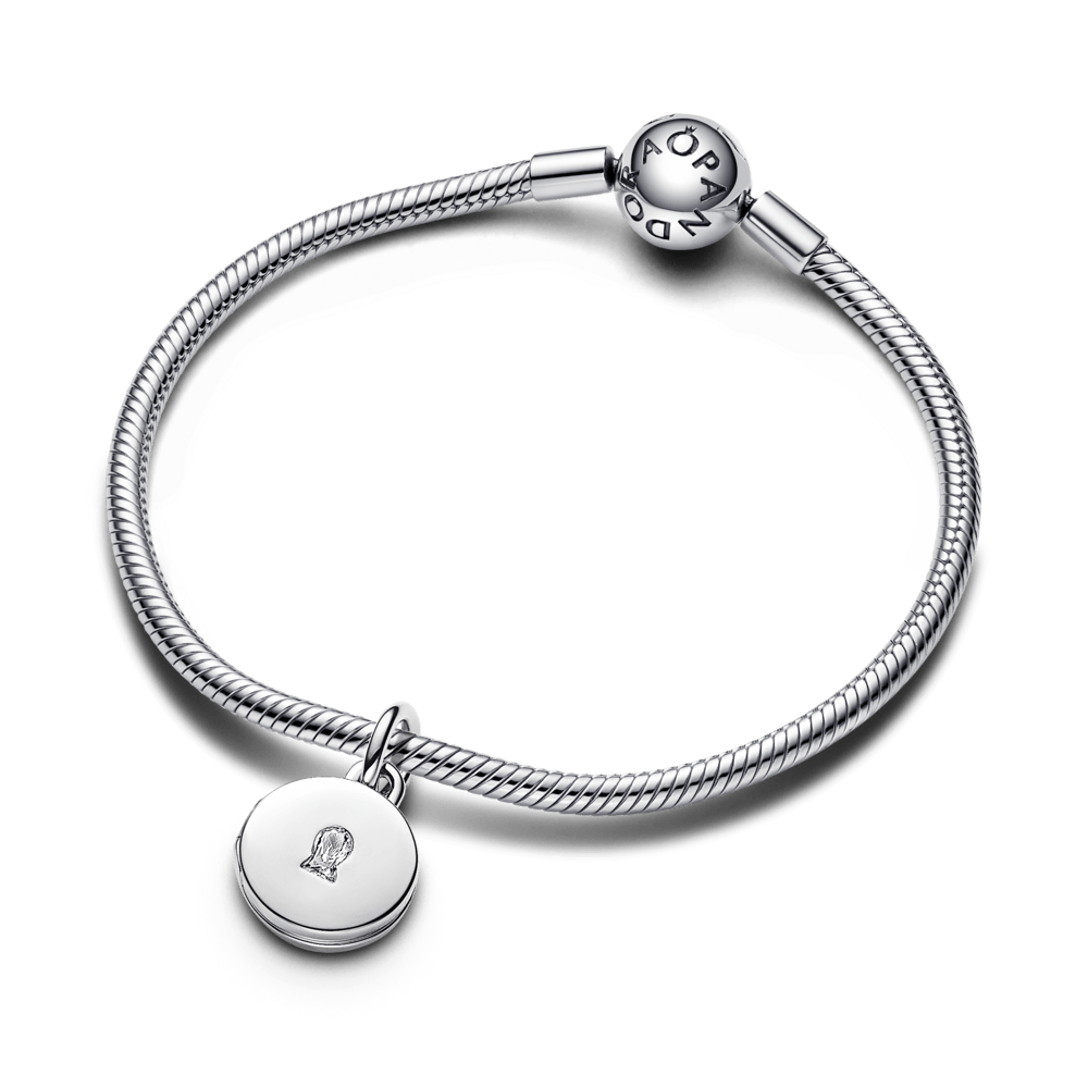 Atverams un gravējams mīlestības medaljona amulets