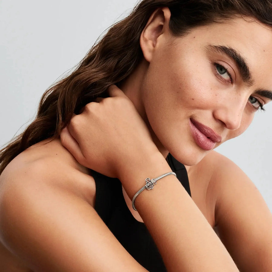 Disney Mickey Mouse atvērtais amulets