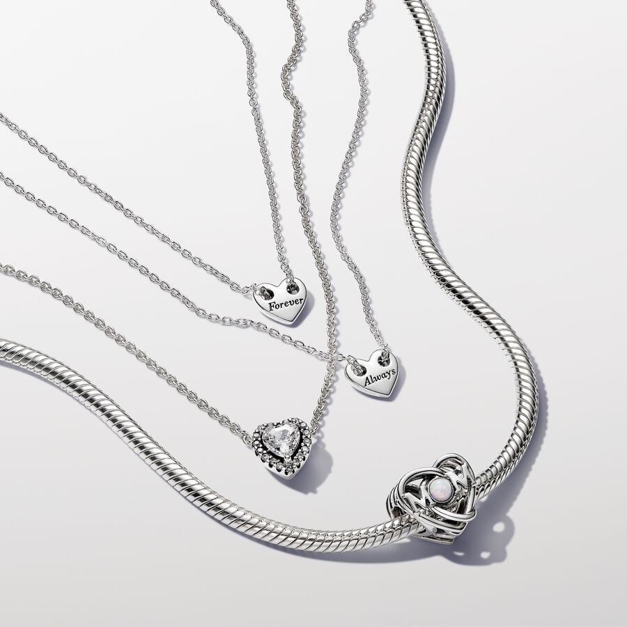 Atvērtais Mum & Heart amulets