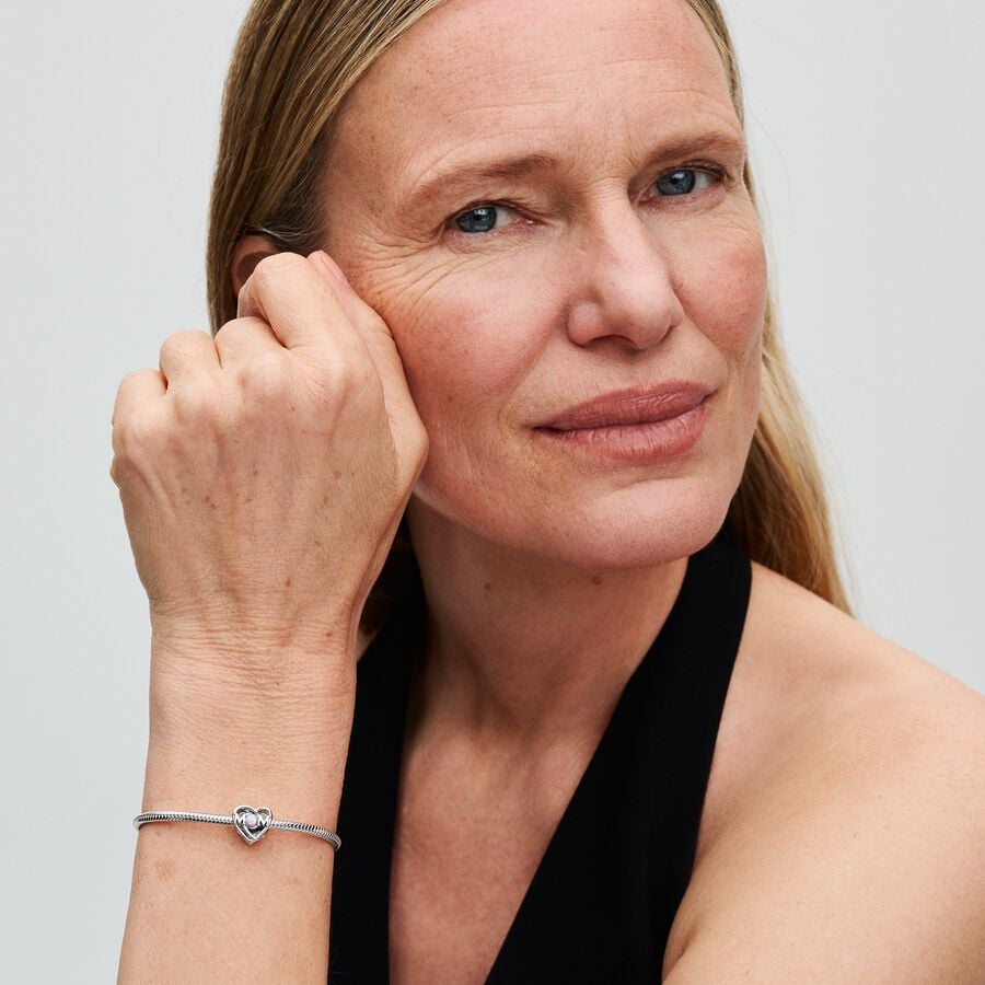 Atvērtais Mum & Heart amulets