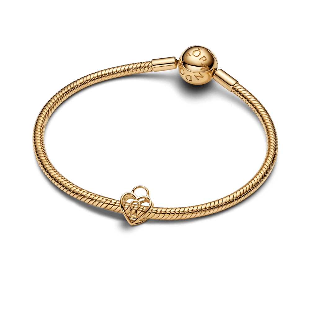 Ažūra sirds formas piekaramais amulets