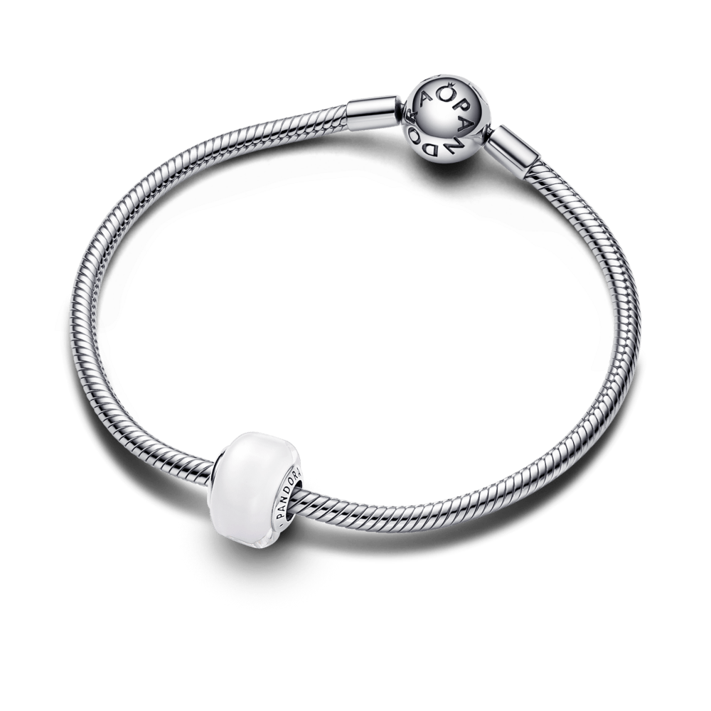 Balts mini Murano stikla amulets