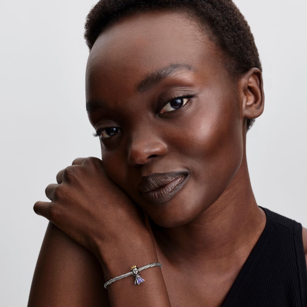 Disney Villains ļaunās karalienes amulets