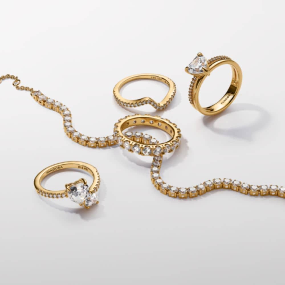 Mirdzošais dubultās sirds gredzens