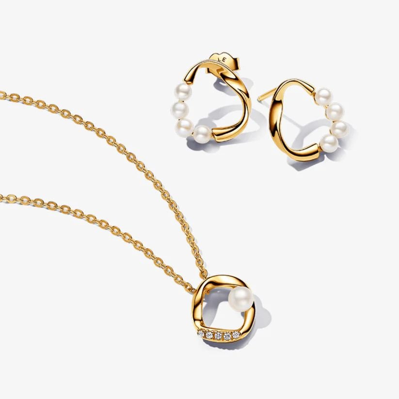 Dāvanu komplekts: Saldūdens kultivētu pērļu organiskas formas apļveida kulona kaklarota & Saldūdens kultivētu pērļu organiskas formas apļveida oreola auskari