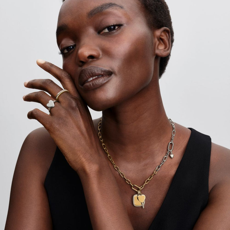 Gravējamais sirds formas atslēgas kulons