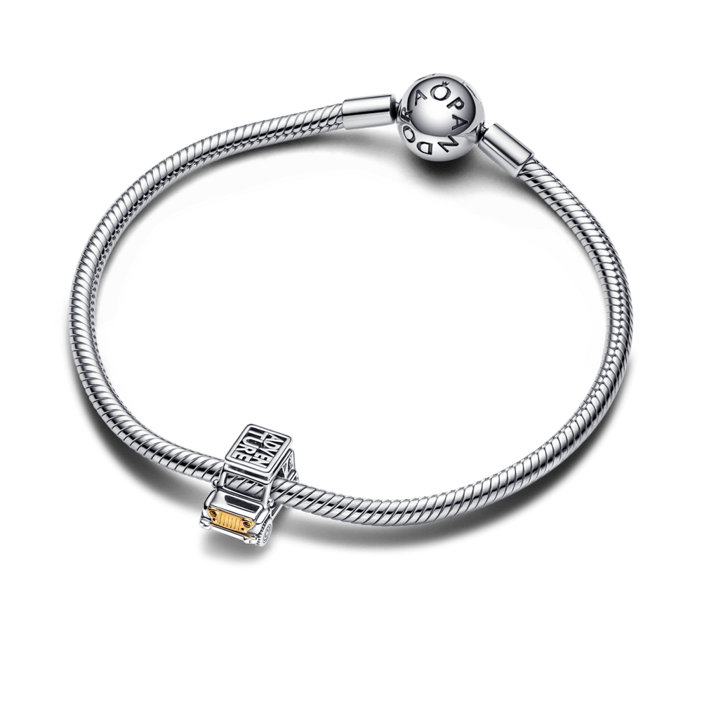 Divtoņu piedzīvojumu auto amulets