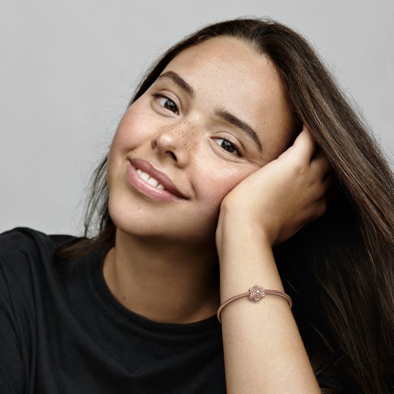 Pulēts sniegpārsliņas amulets