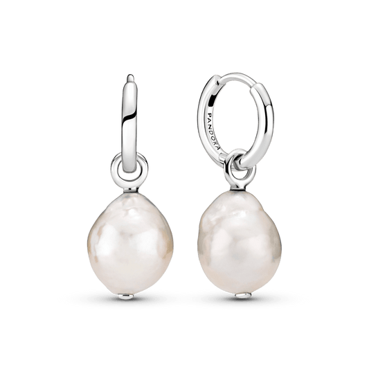 Riņķa auskari ar saldūdenī audzētām baroka stila pērlēm