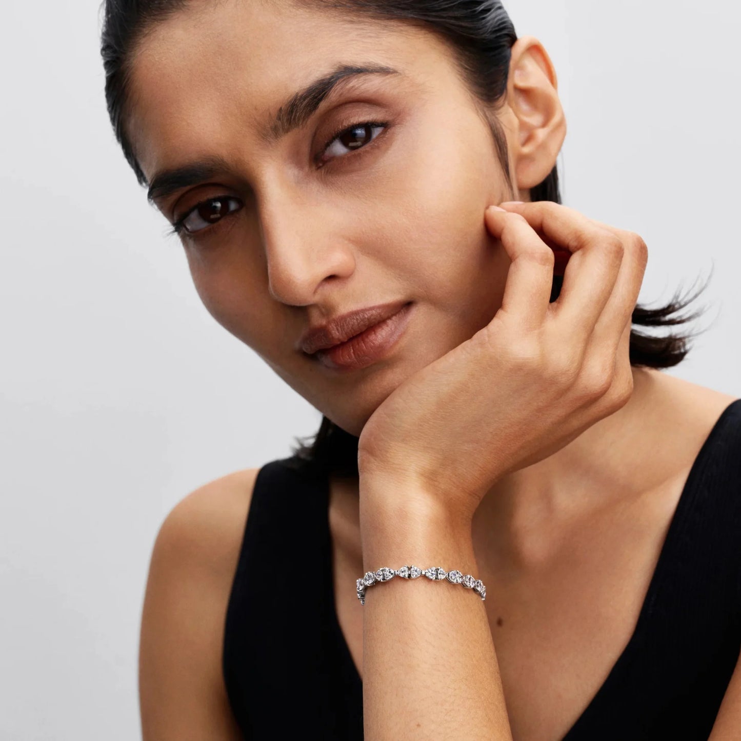 Bantīšu ķēdes rokassprādze