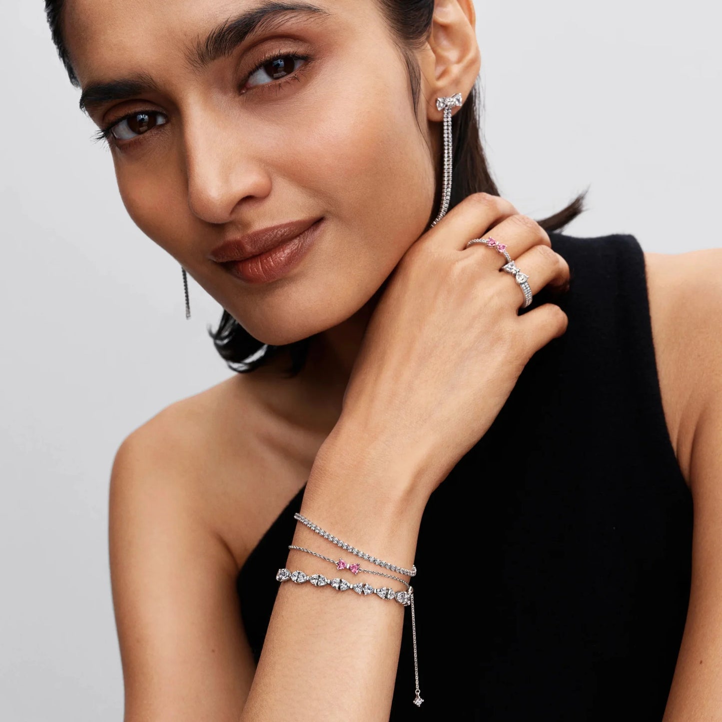 Bantīšu ķēdes rokassprādze