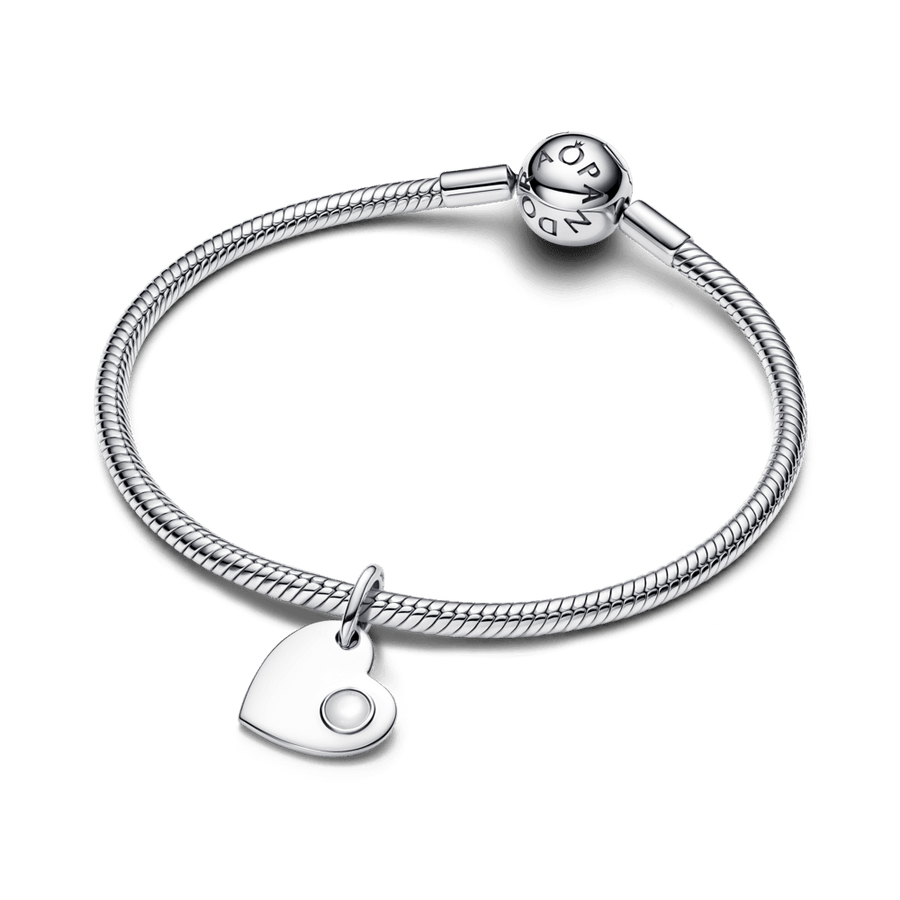 Jūnija gravējamais sirds formas baltā akmens amulets