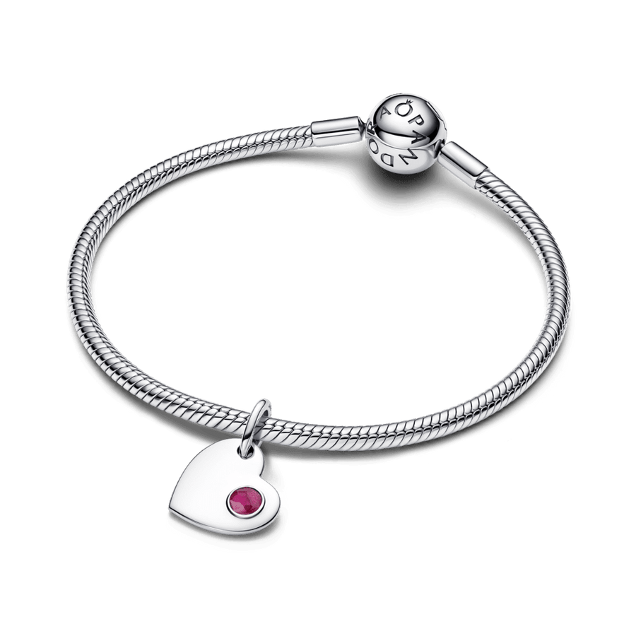 Jūlija gravējamais sirds formas sarkanā akmens amulets