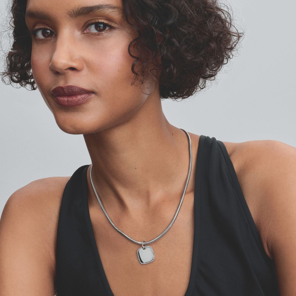 Iegravējamais kvadrātveida kulons