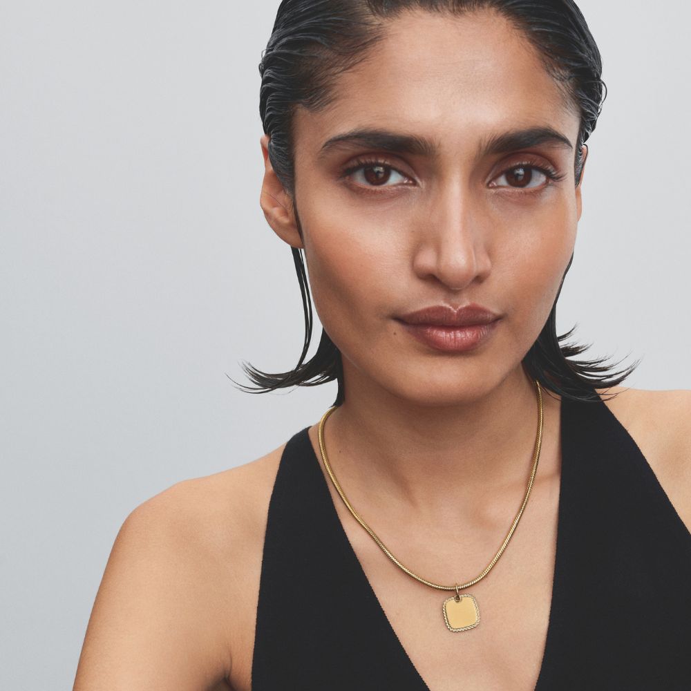 Iegravējamais kvadrātveida kulons