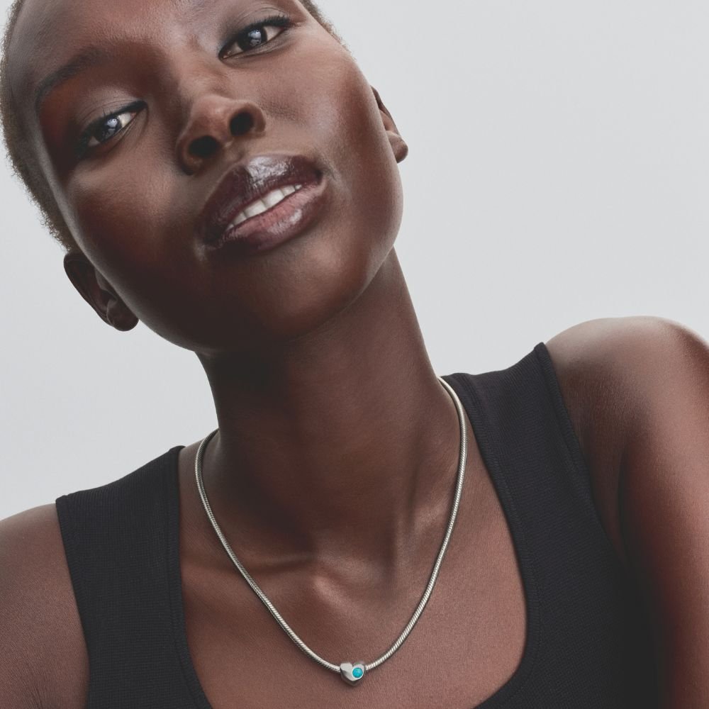 Iegravējamais tirkīzzilā akmentiņa sirds amulets