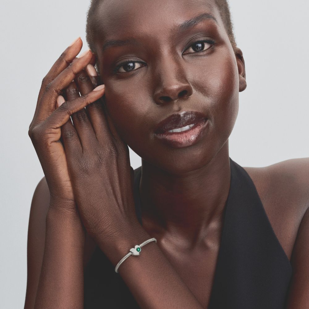 Iegravējamais zaļā akmentiņa sirds amulets