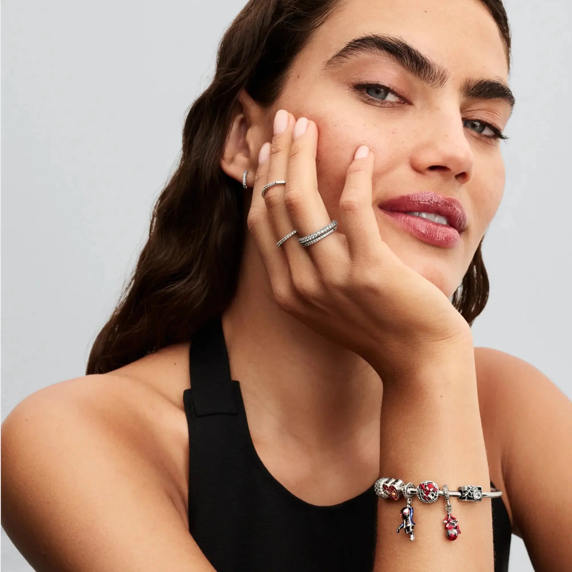 Marvel Zirnekļcilvēka Mailza Moralesa amulets