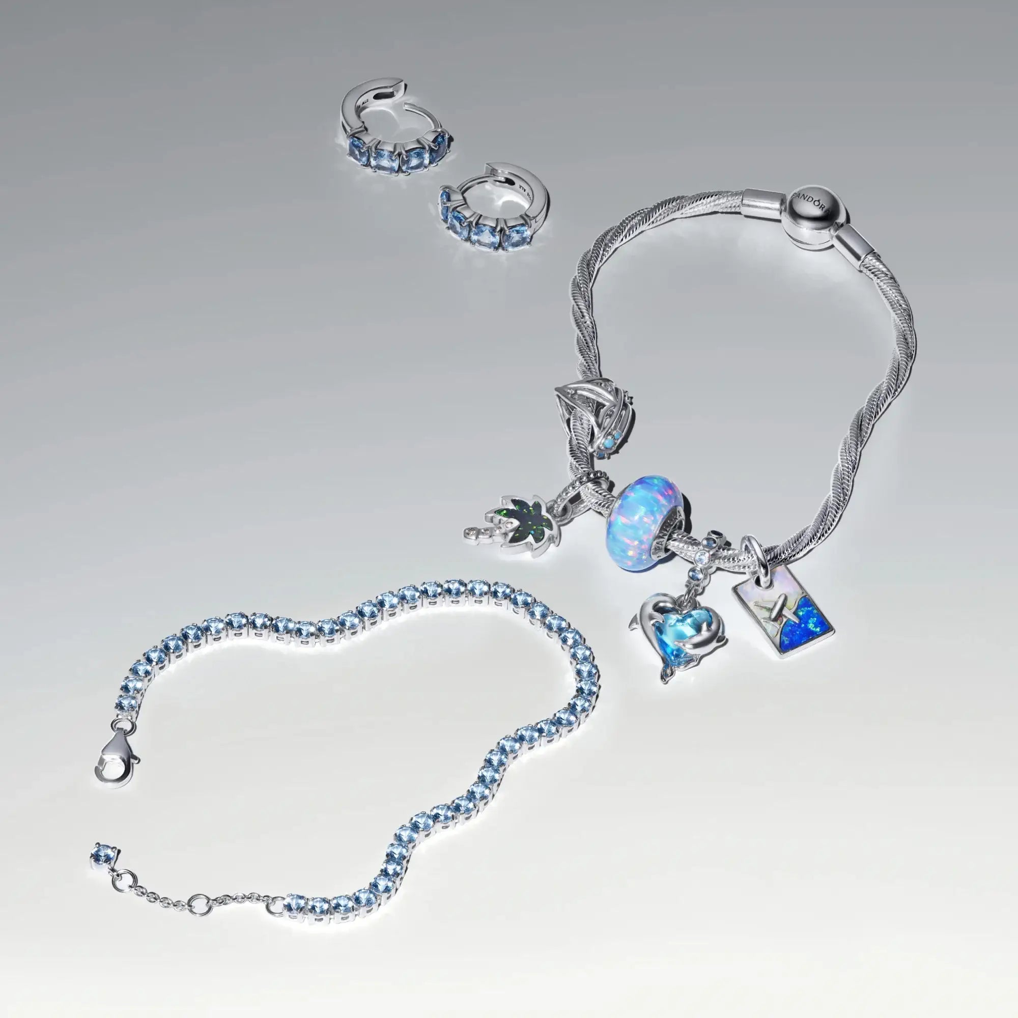 Zilā Murano stikla delfīnu amulets