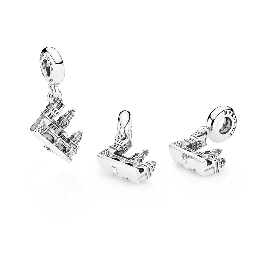 Sudraba amulets Kārļa tilts