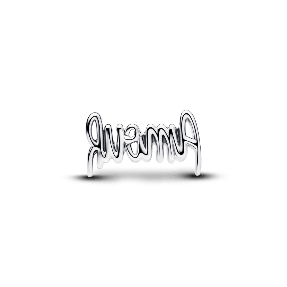 Amulets ar uzrakstu "AmouR"