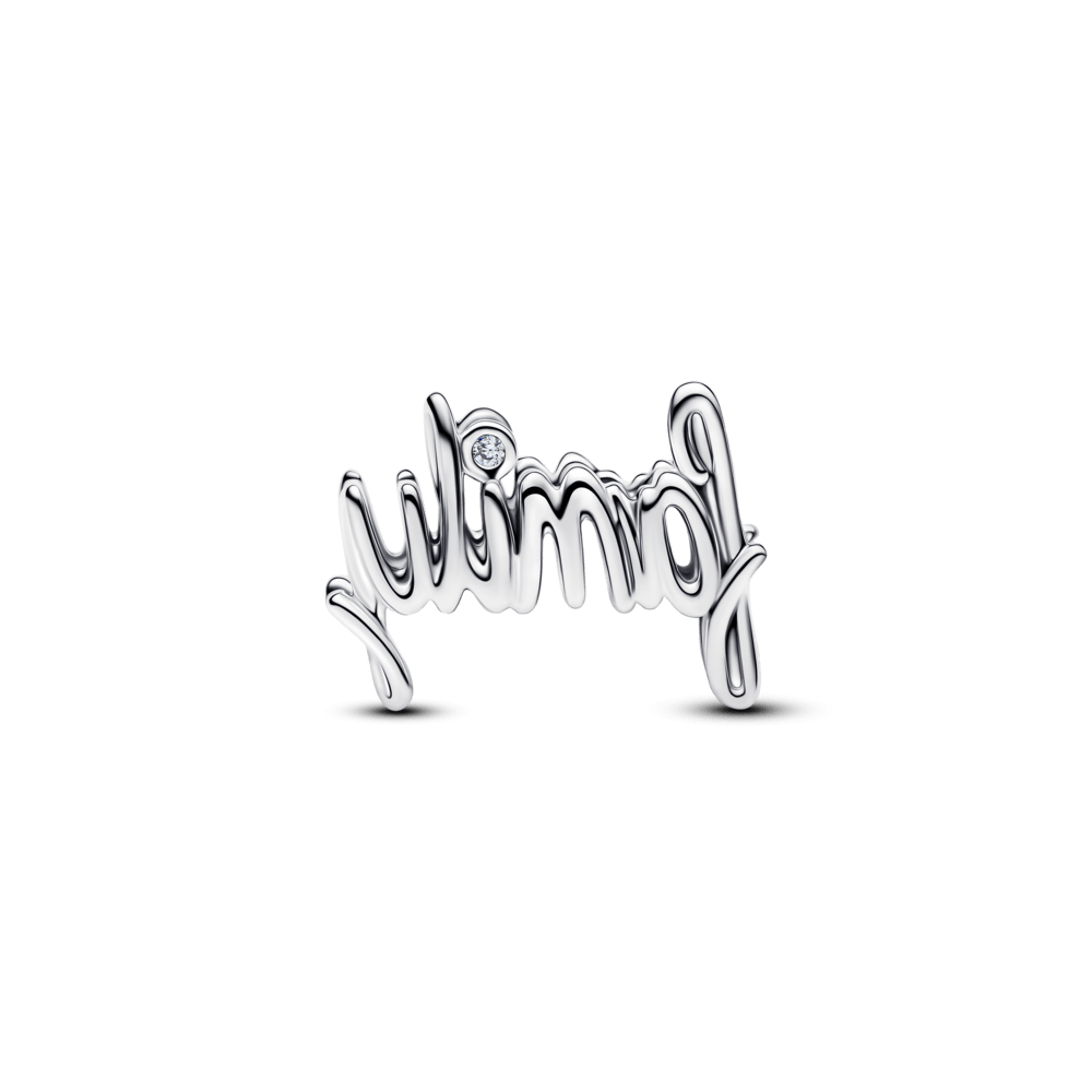 Ar roku rakstītais Family amulets