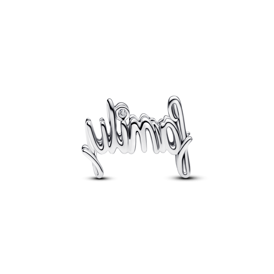 Ar roku rakstītais Family amulets