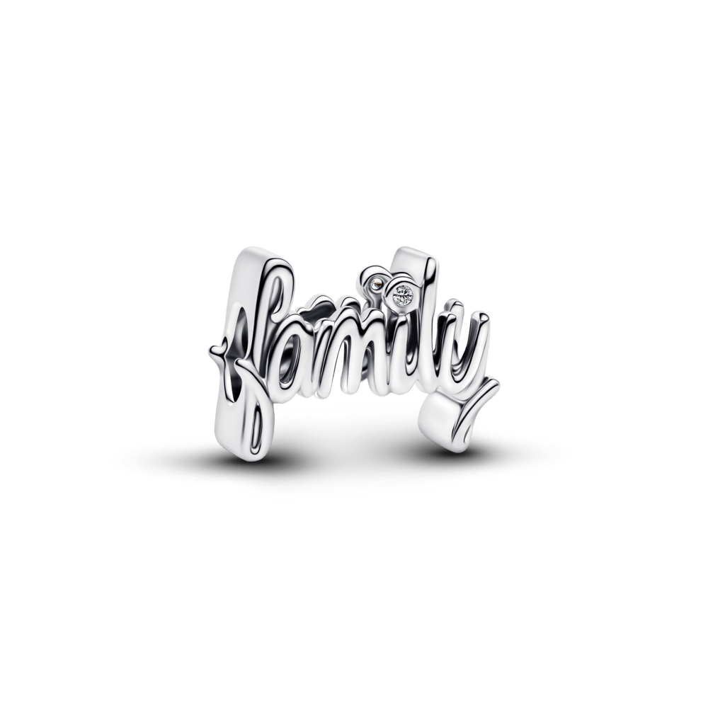 Ar roku rakstītais Family amulets