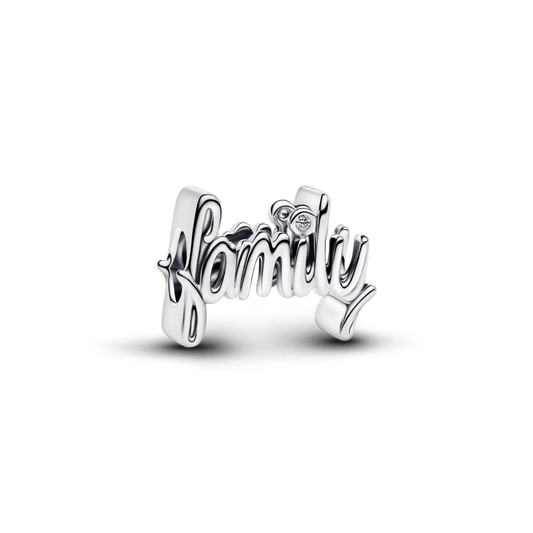 Ar roku rakstītais Family amulets