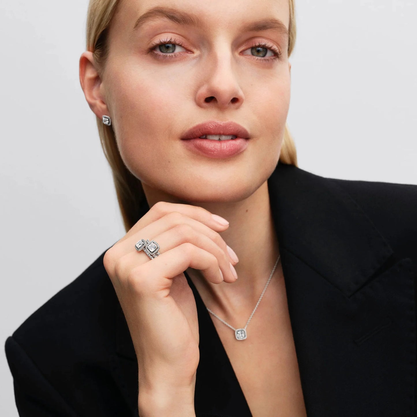 Halo kulona Collier kaklarota