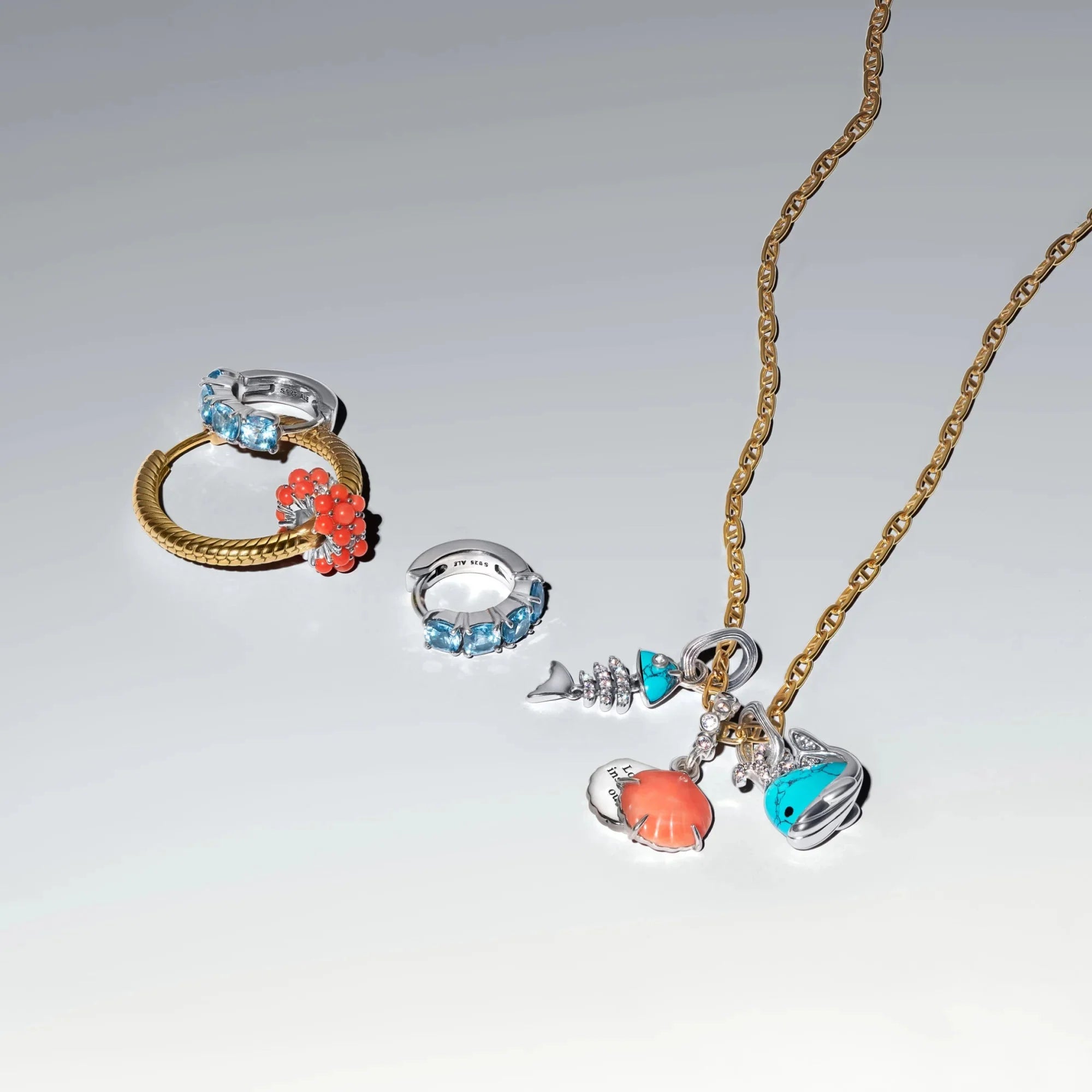 Koraļļu krāsas dubultais amulets